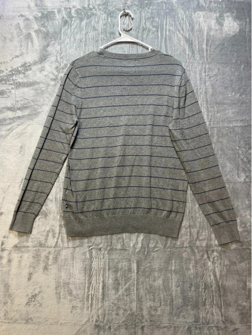 Nautica Men's Luxury Performance V Neck Striped Sweater Gray Size Medium - Picture 2 of 6